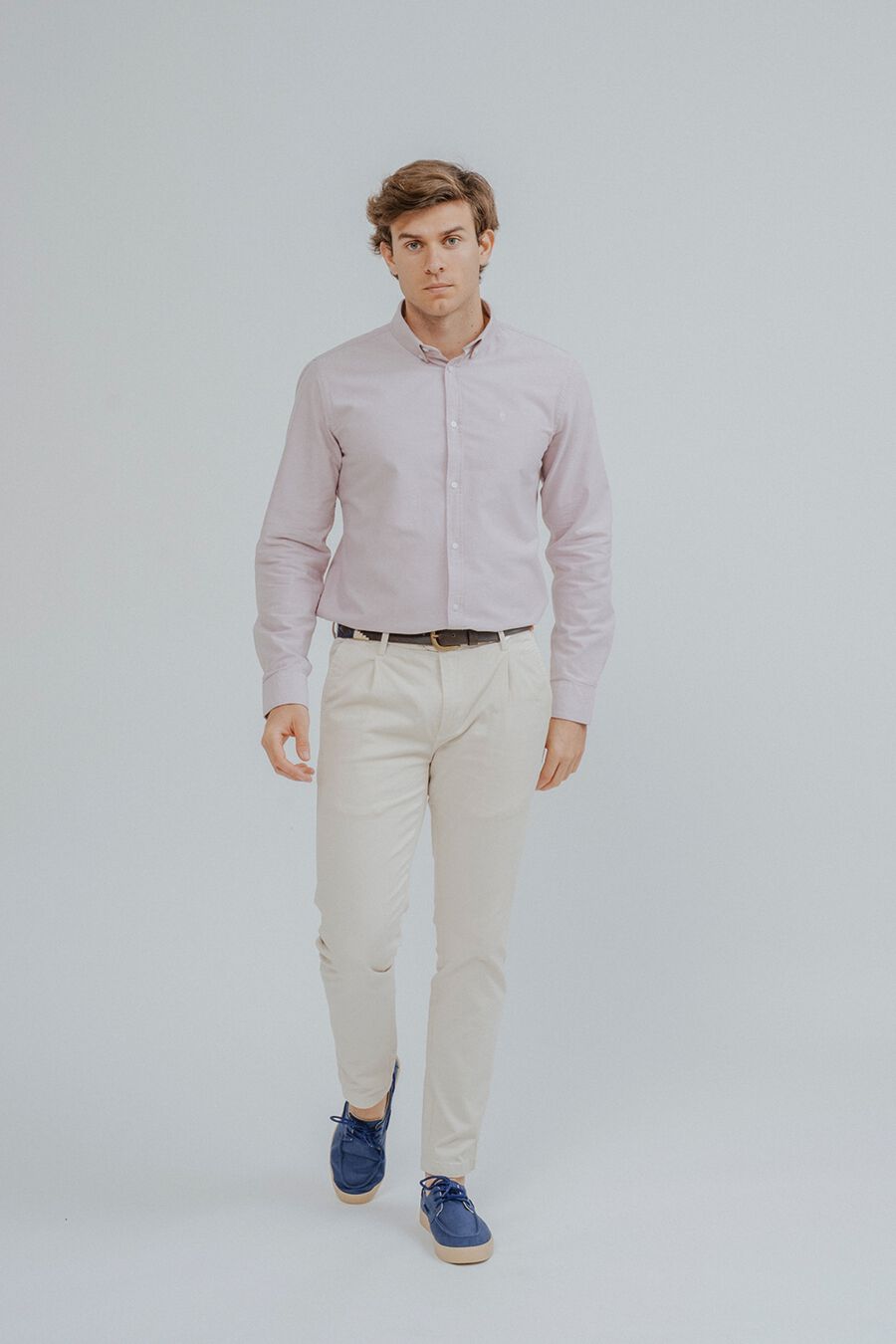 Pantalón chino con pinzas