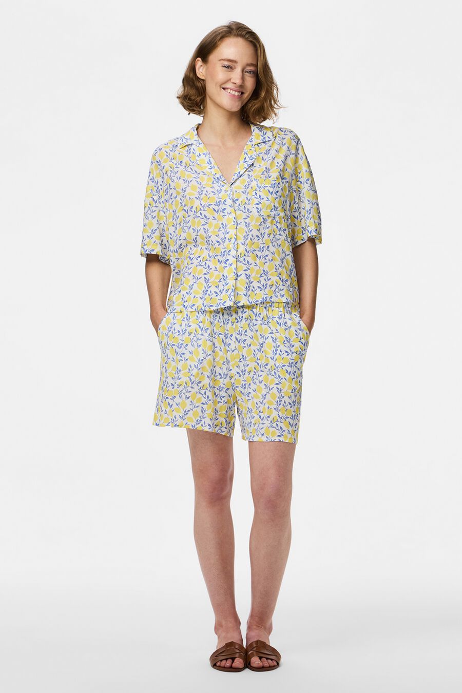 Short fluido estampado