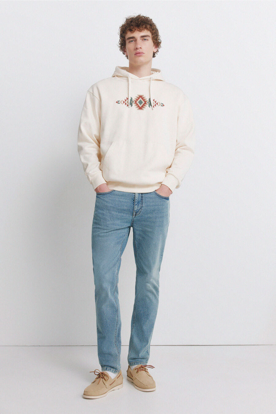 Jeans sobretintado lavado medio skinny fit