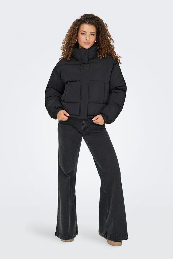 Only Short puffer jacket  Crna