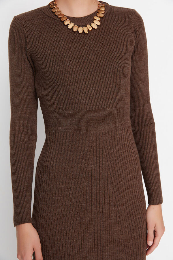 Trendyol Fitted knit long sleeve midi dress nude