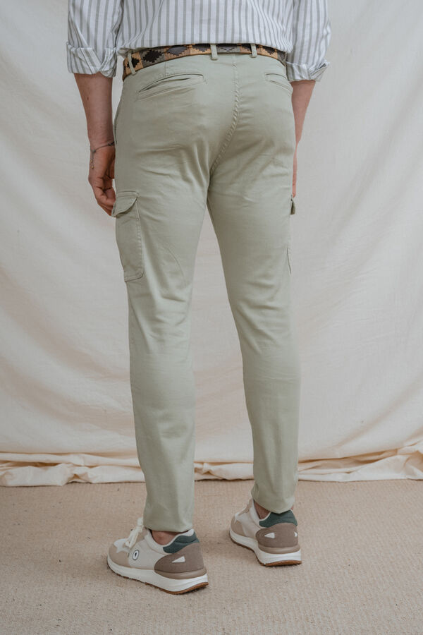 Celopman Pantal&oacute;n slim cargo con pinzas verde