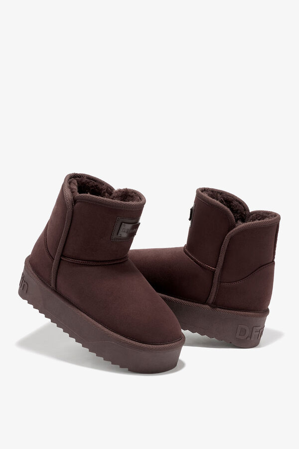 D. Franklin Low Nordic ankle boots nude