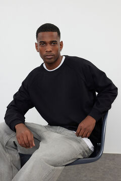 Trendyol Sweatshirt de gola redonda preto