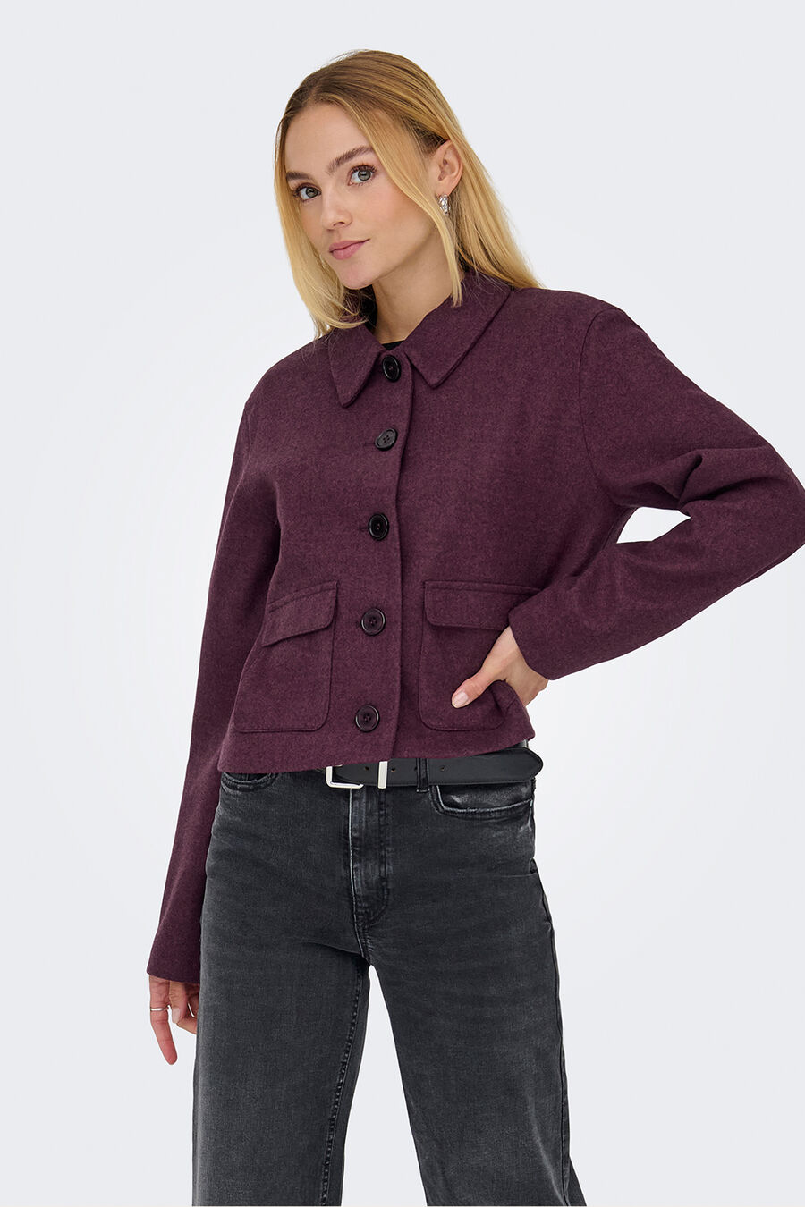 Abrigo de paño corto