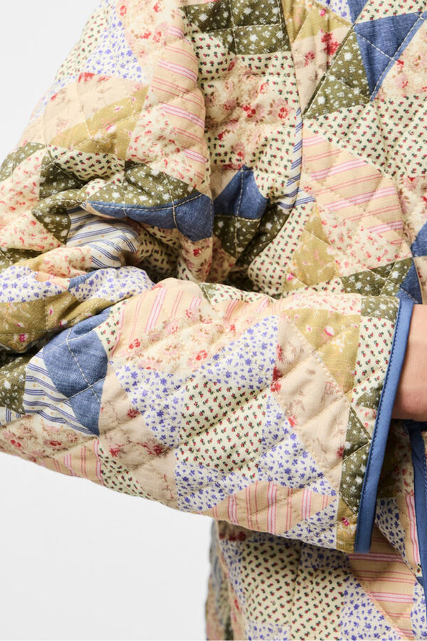 Pieces Chaqueta quilted patchwork gris