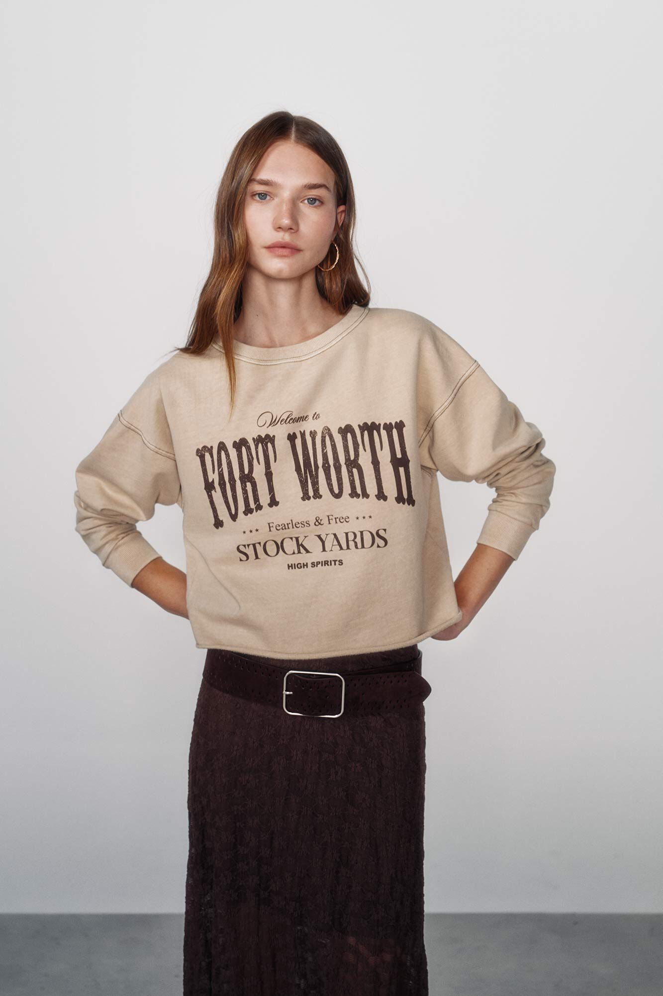 High Spirits Sudadera Cropy