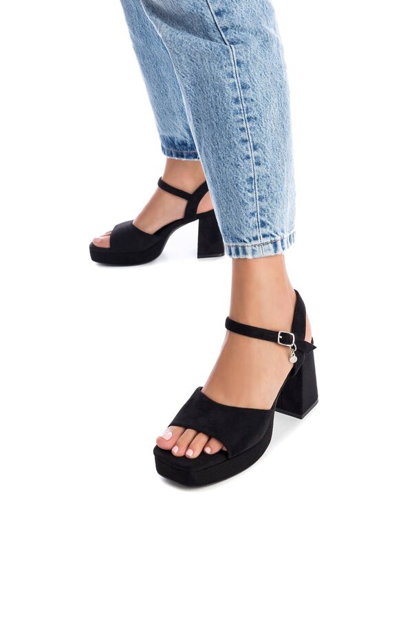 XTI sand&aacute;lia feminina camur&ccedil;a  preto