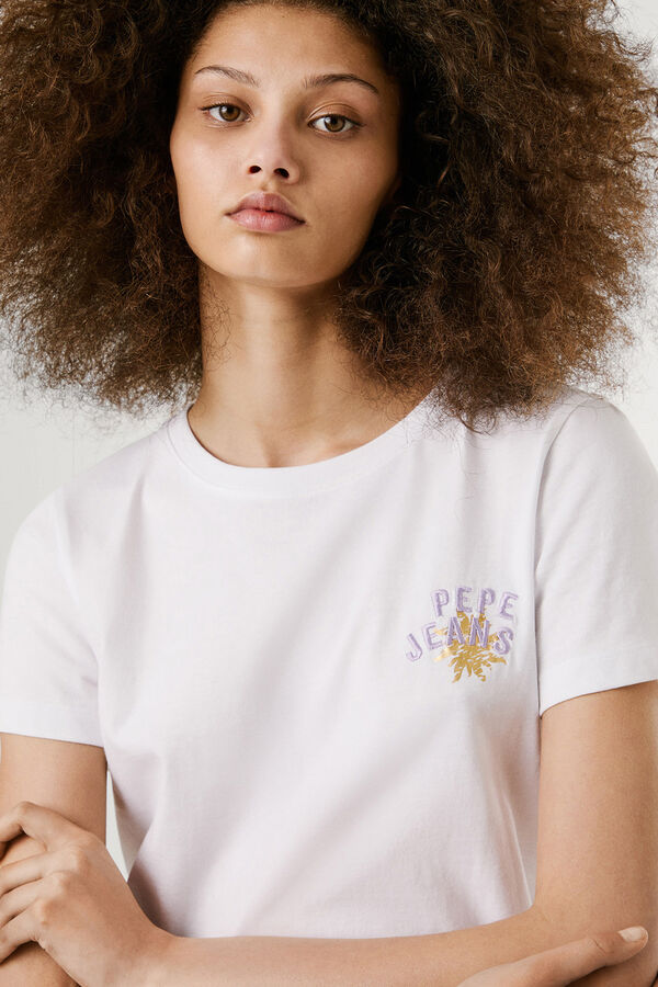Pepe Jeans short sleeve T-shirt with embroidered logo and back drawing.  white