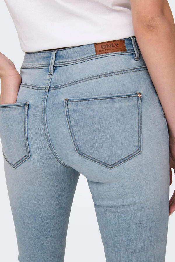 Only Röhrenjeans mit mittelhoher Taille azul