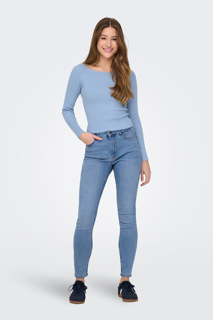 Jeans skinny tiro alto