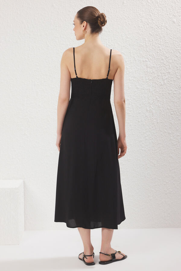 Trendyol Vestido largo recto tirantes negro