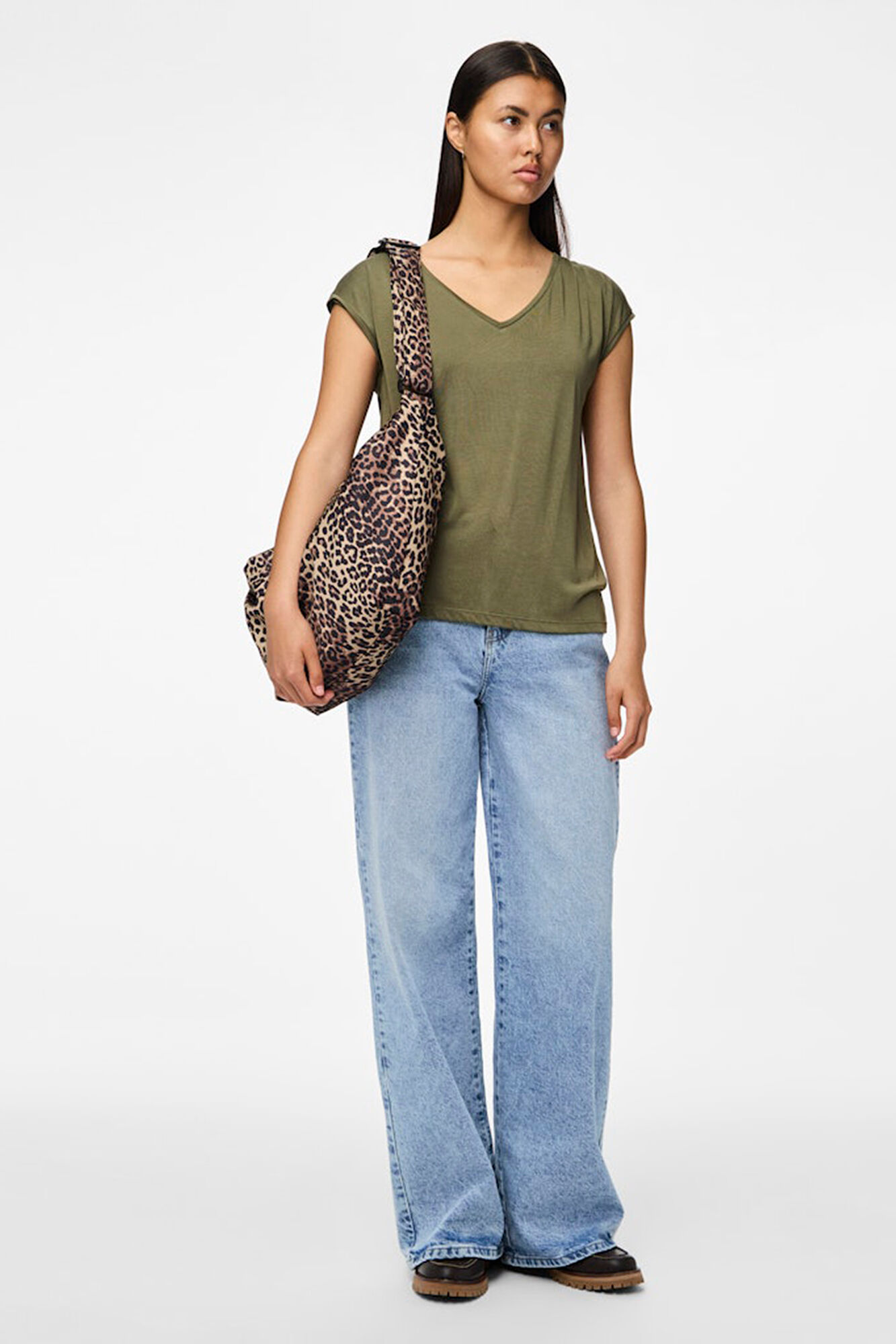 Pieces Cooles T-Shirt mit V-Ausschnitt