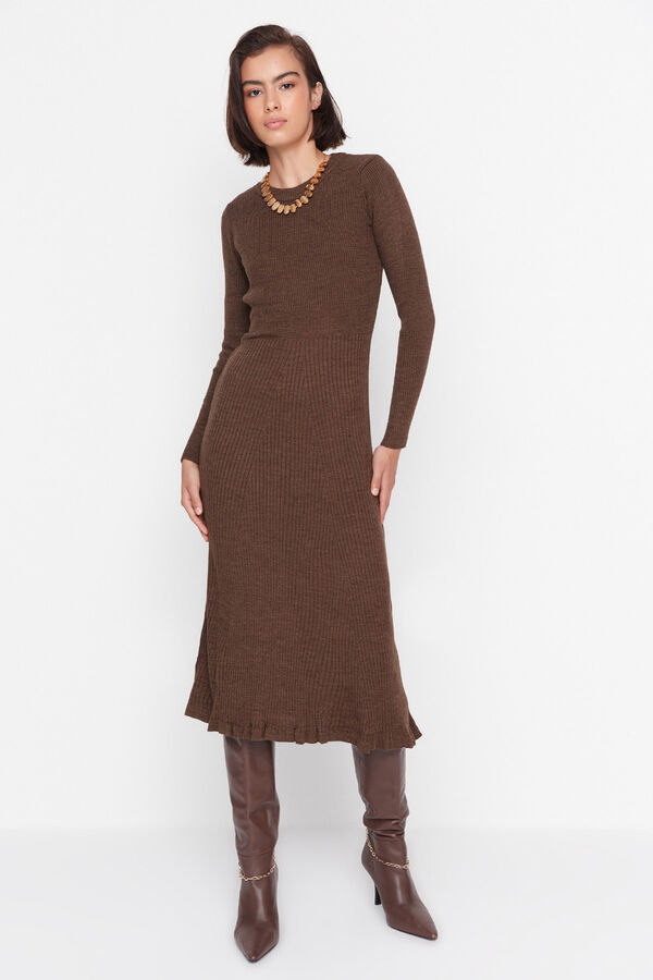 Trendyol Fitted knit long sleeve midi dress nude