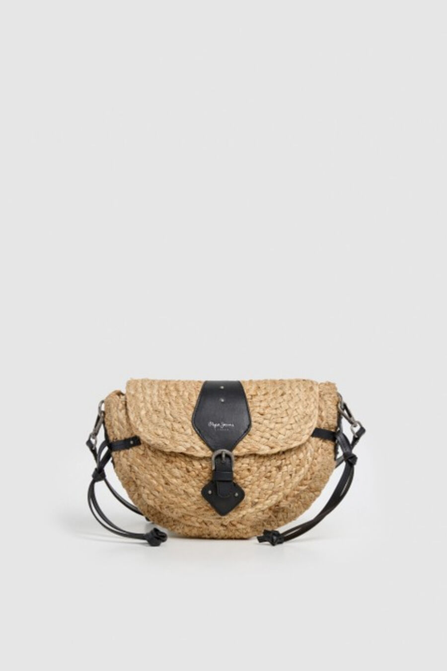 Bolso paja solapa y cierre magnetico