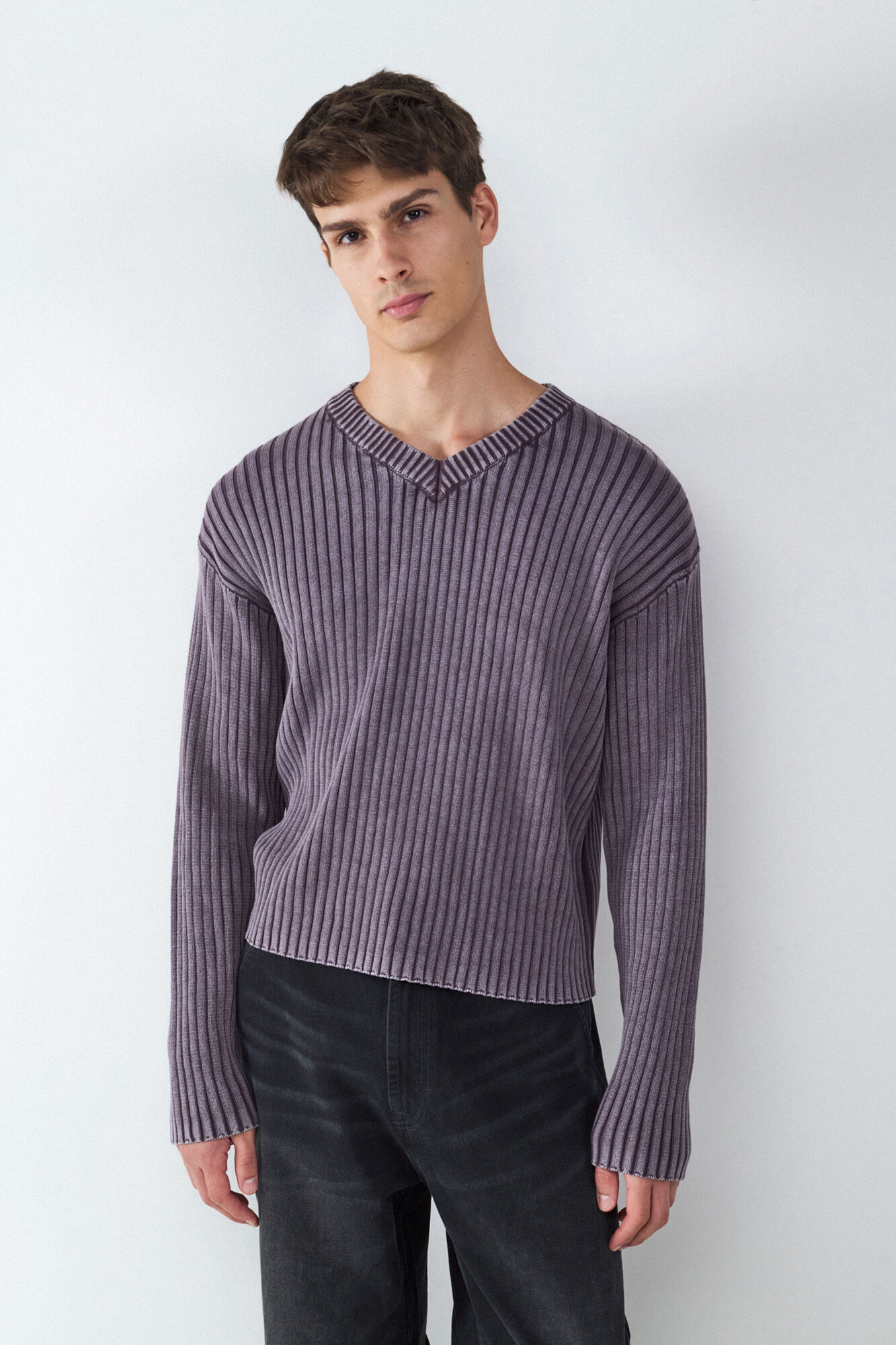 Balmohk Ribbed V neck sweater