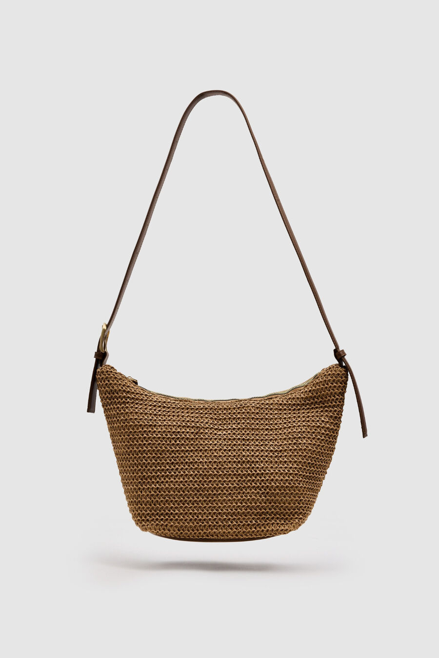 Bolso hombro rafia