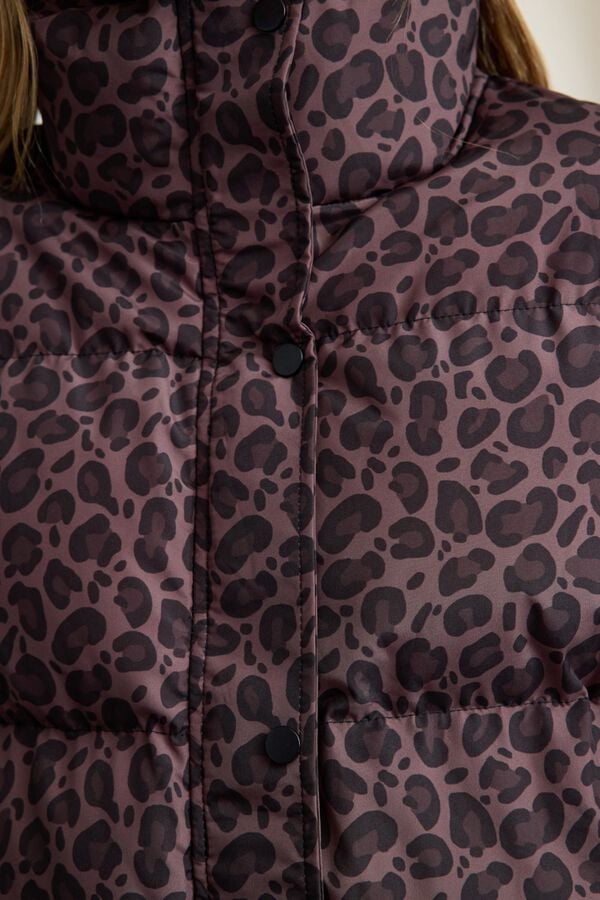 Trendyol Parka acolchoada com capuz branco