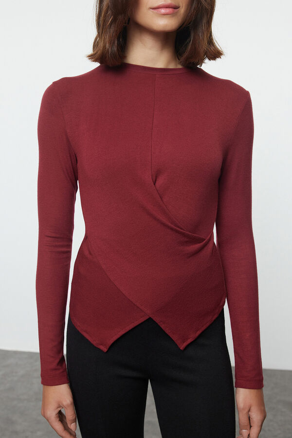 Trendyol Blusa entallada drapeada burdeos