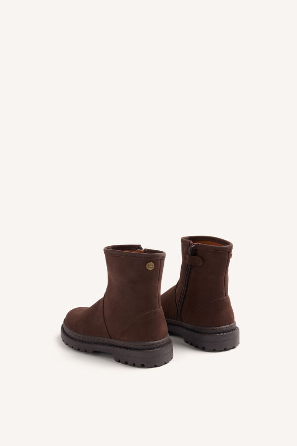 Gioseppo Leather zip fastening boots nude