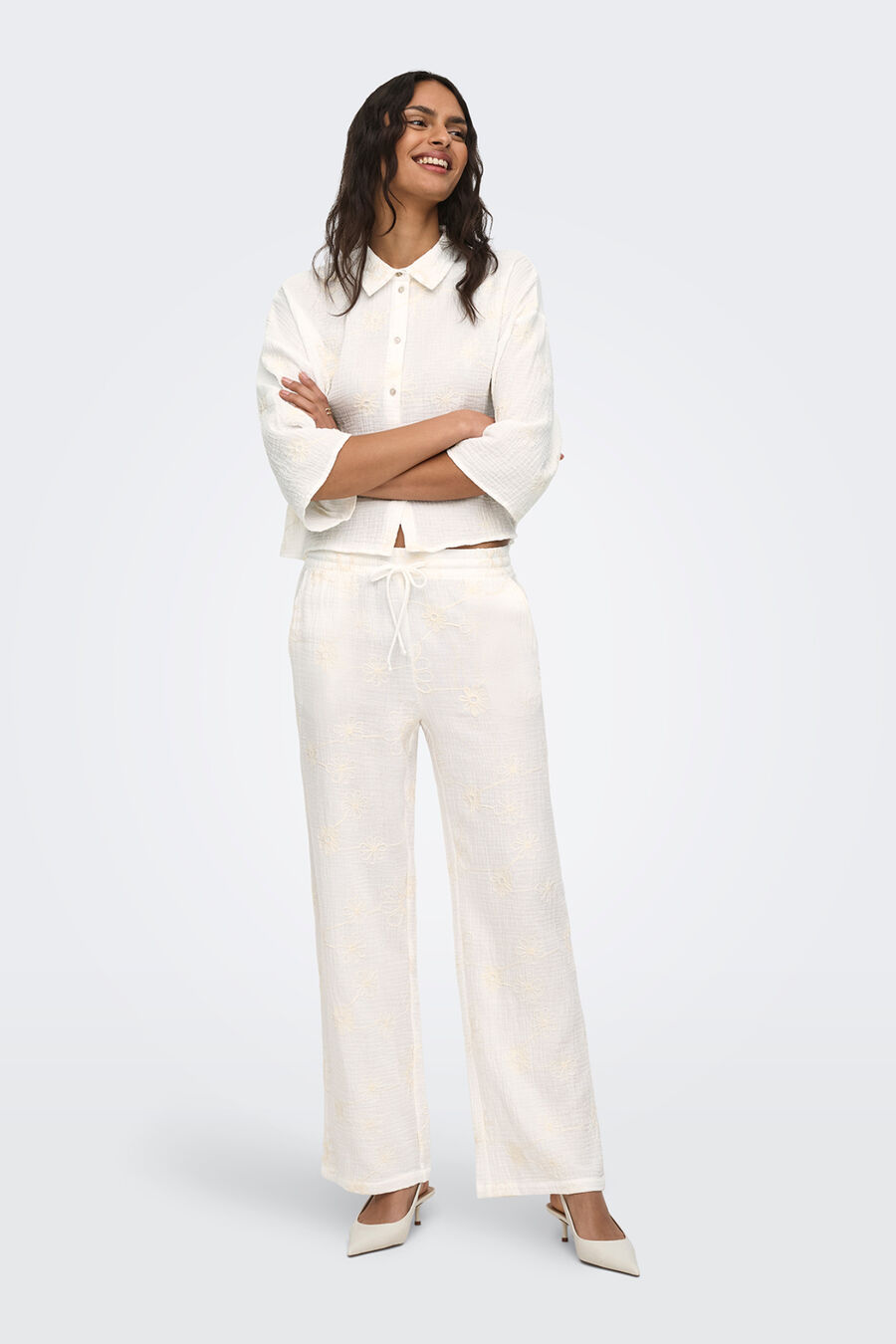 Pantalón bordado bambula