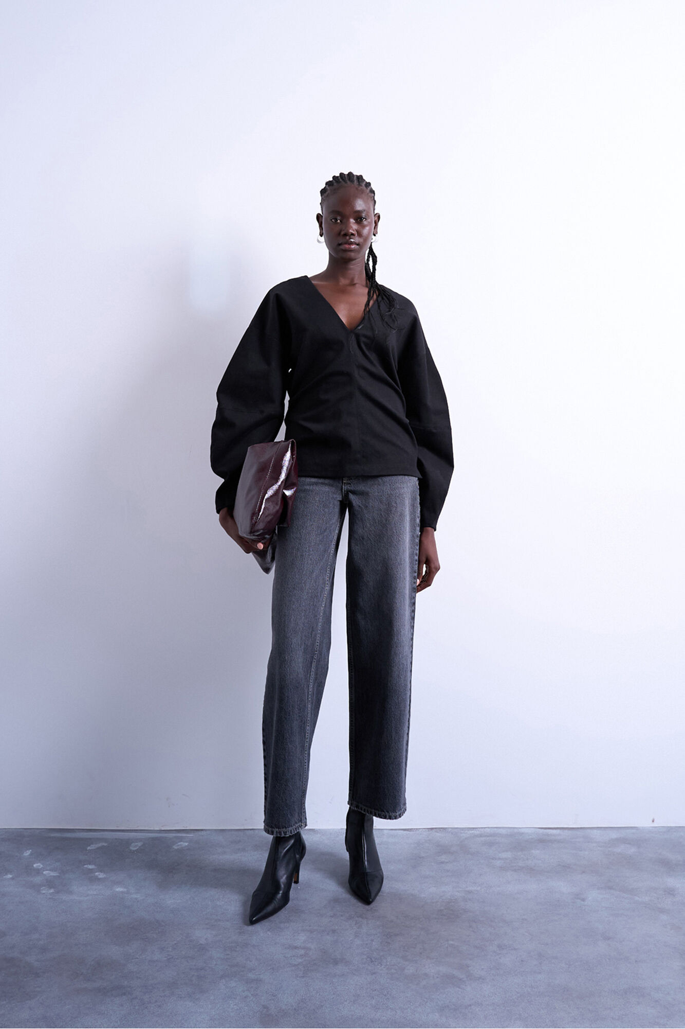 Topshop Cal&ccedil;a jeans larga de cintura baixo com cinto nas costas