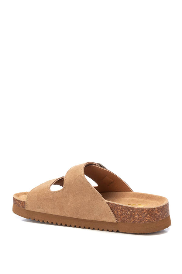 XTI Sandalia serraje hebillas tostado