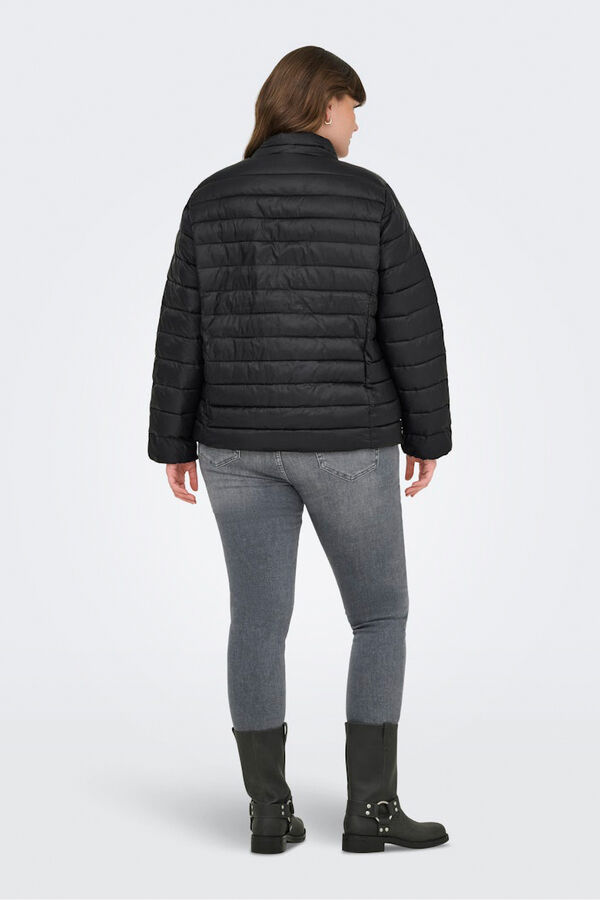 Only Carmakoma Chaqueta acolchada cremallera talla grande negro