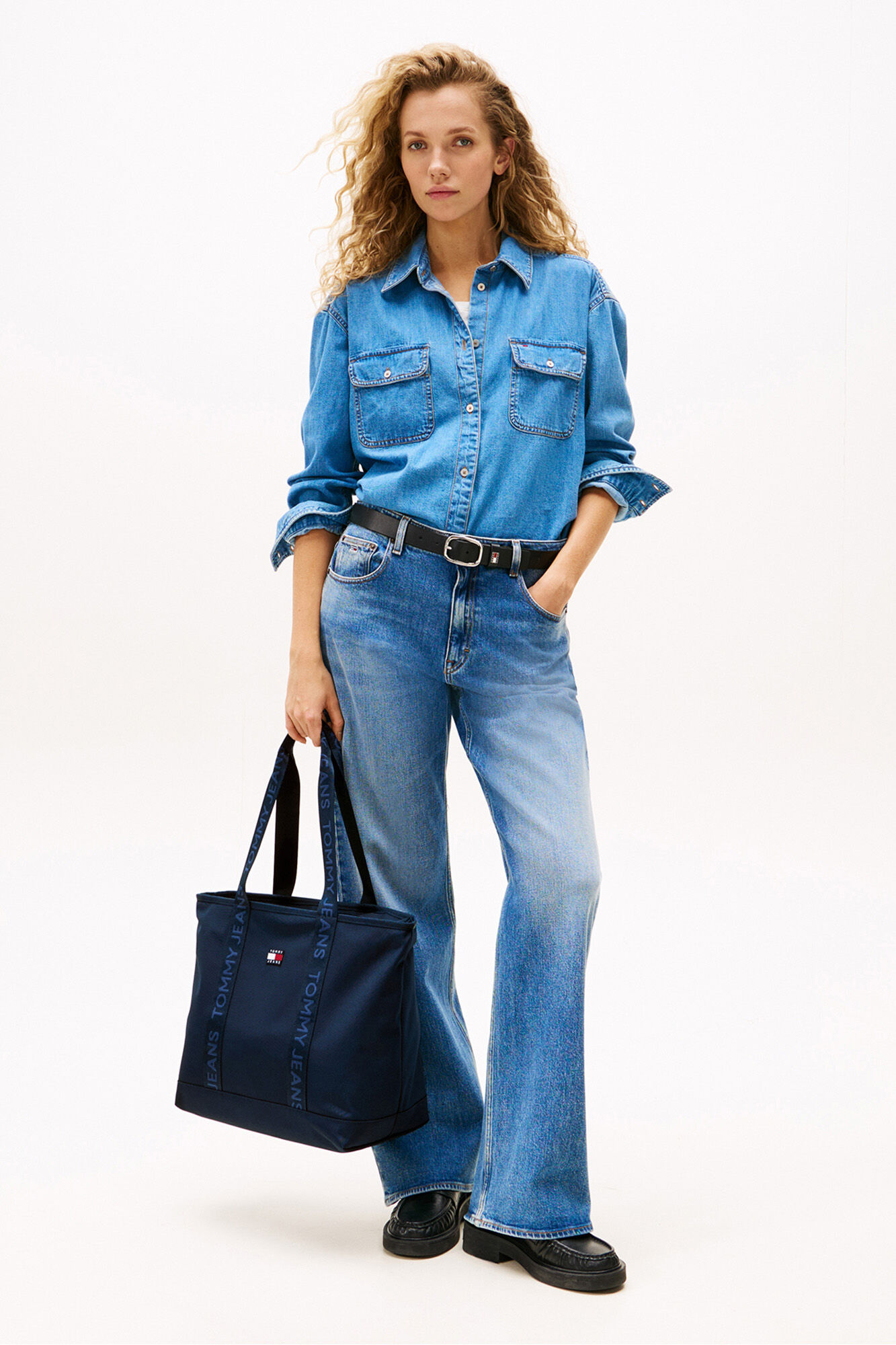 Tommy Jeans Bolso de mujer estilo tote en color azul marino de Tommy Jeans.