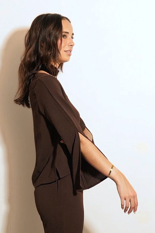 Cul Sac Shirt with slit sleeves nude
