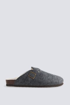 Springfield Felt buckle clogs