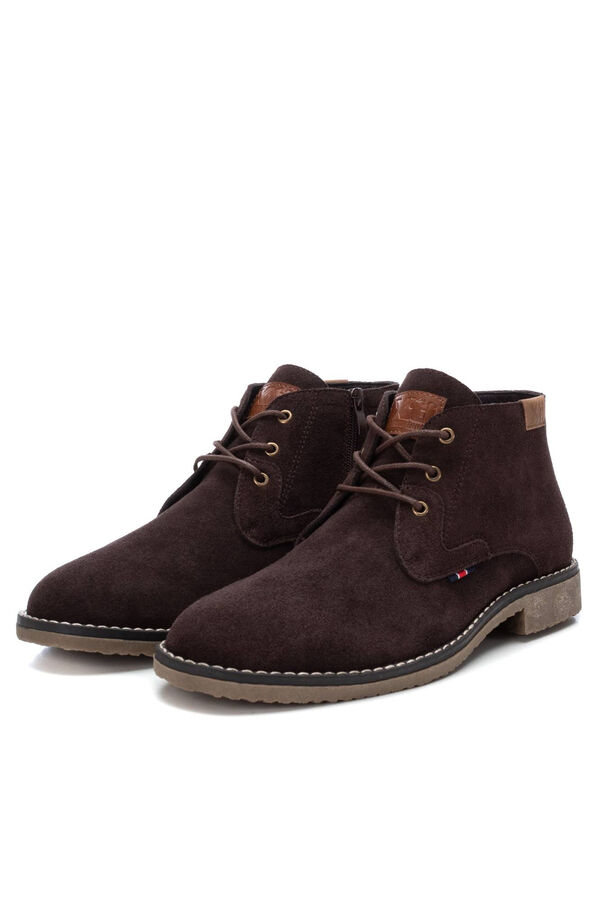 Springfield Men's casual split-leather ankle boots by the brand Xti.  brun