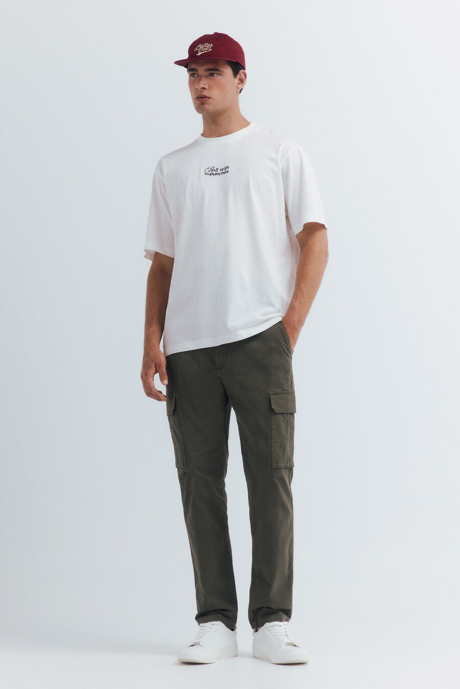 Pantalón cargo slim fit