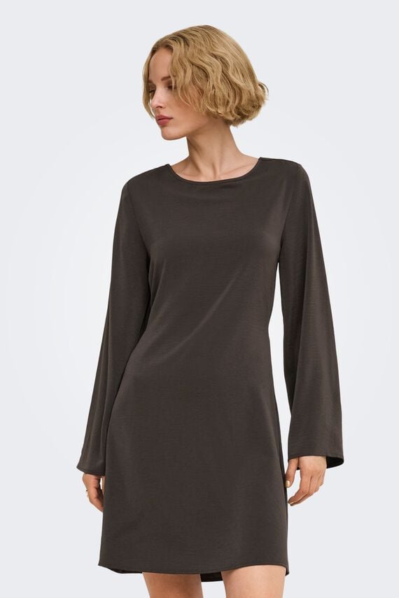 Vestido corto fluido