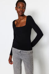Trendyol Tight blouse Crna