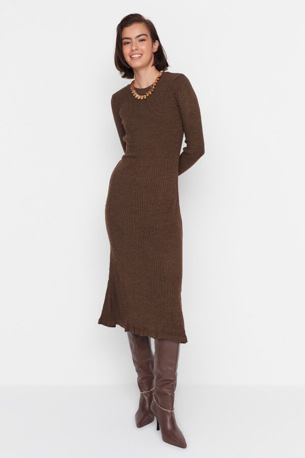 Trendyol Fitted knit long sleeve midi dress nude