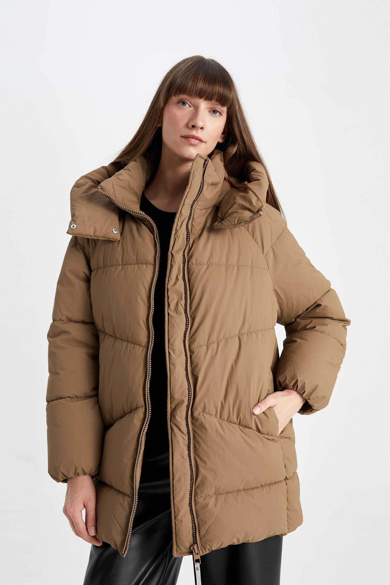 DeFacto Parka impermeable con capucha