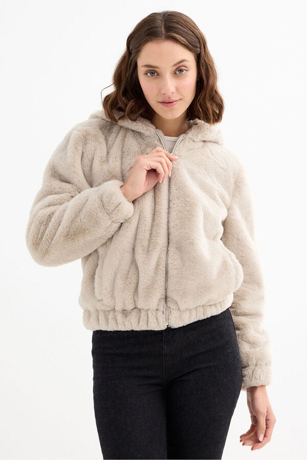 Inside Cazadora Pelo Con Capucha nude