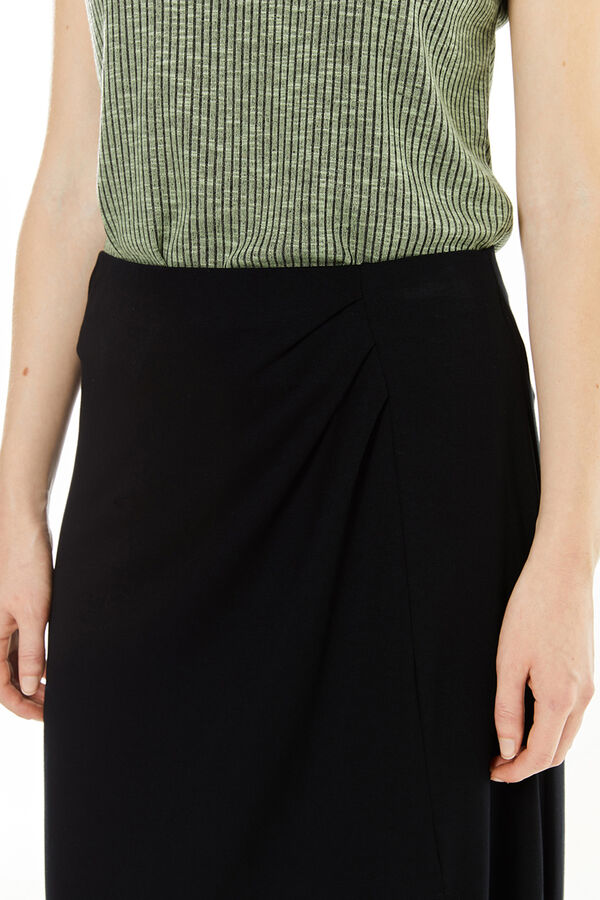 System Action Falda larga evas&eacute; negro