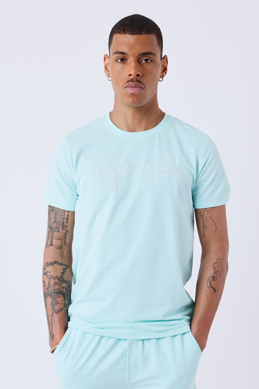 Camiseta Essentials manga corta