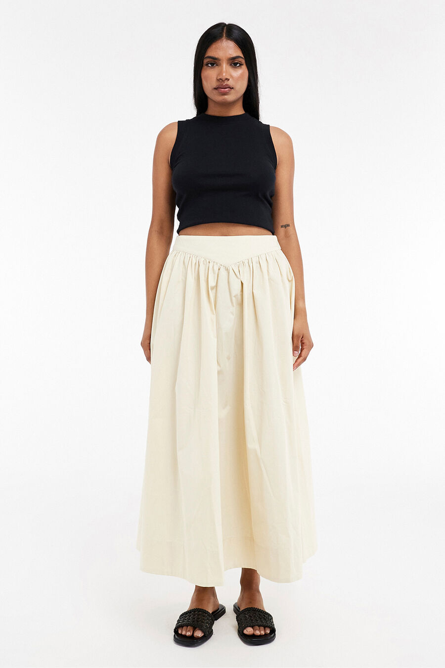 Falda larga detalle fruncido