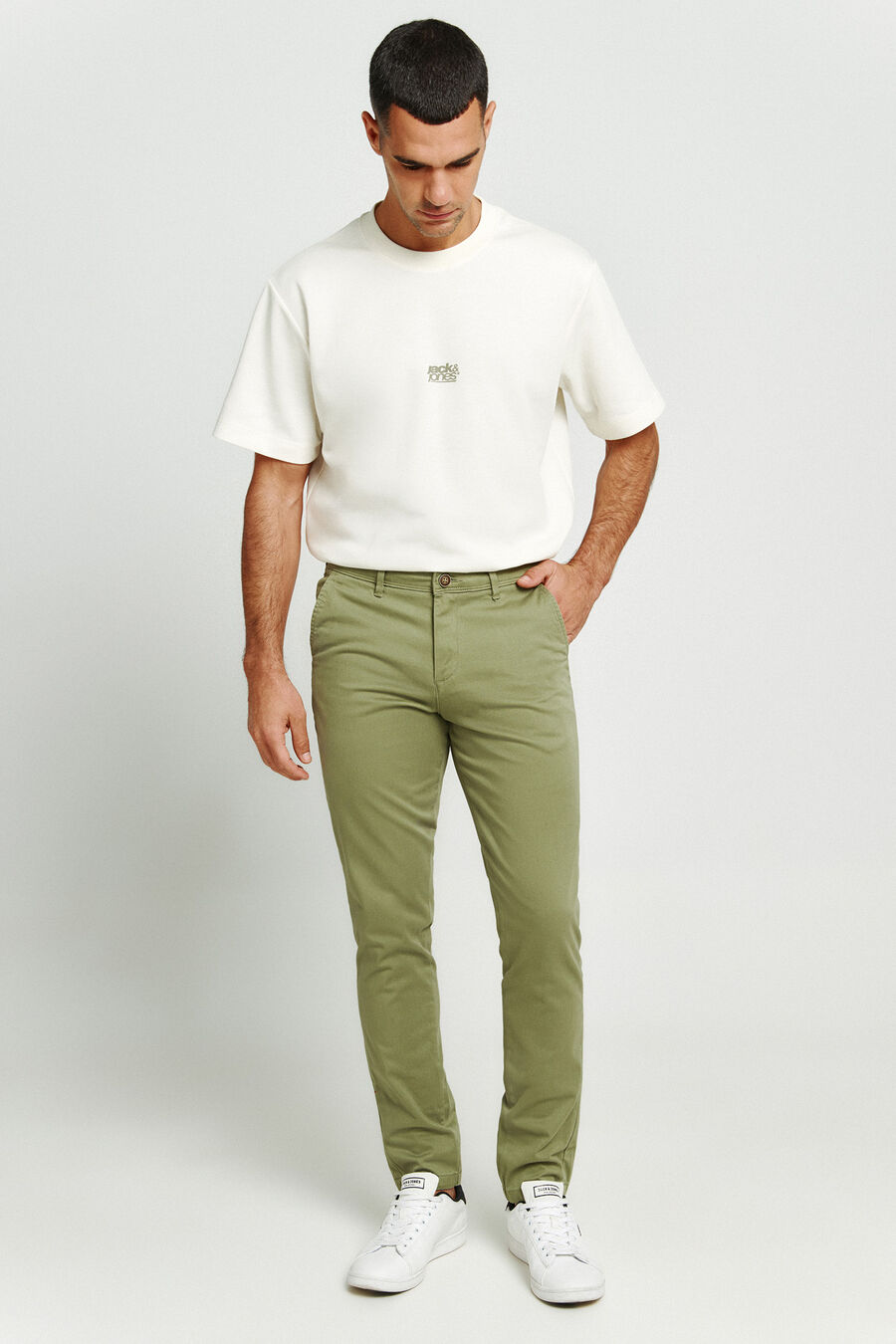 Pantalón chino slim