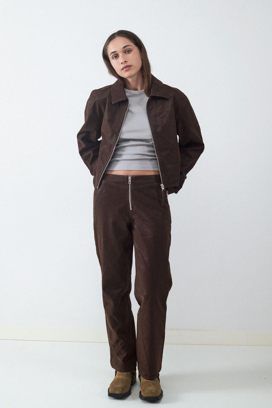 Chaqueta corta efecto desgastado