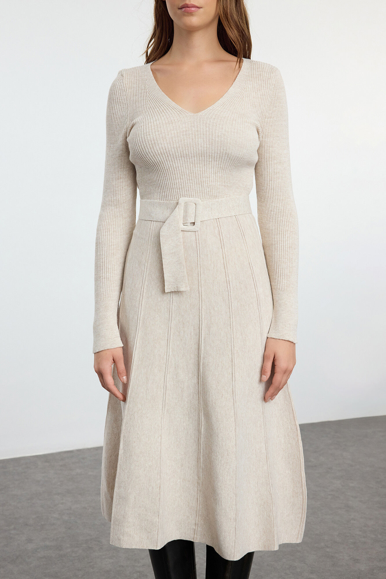 Trendyol Vestido midi con volante