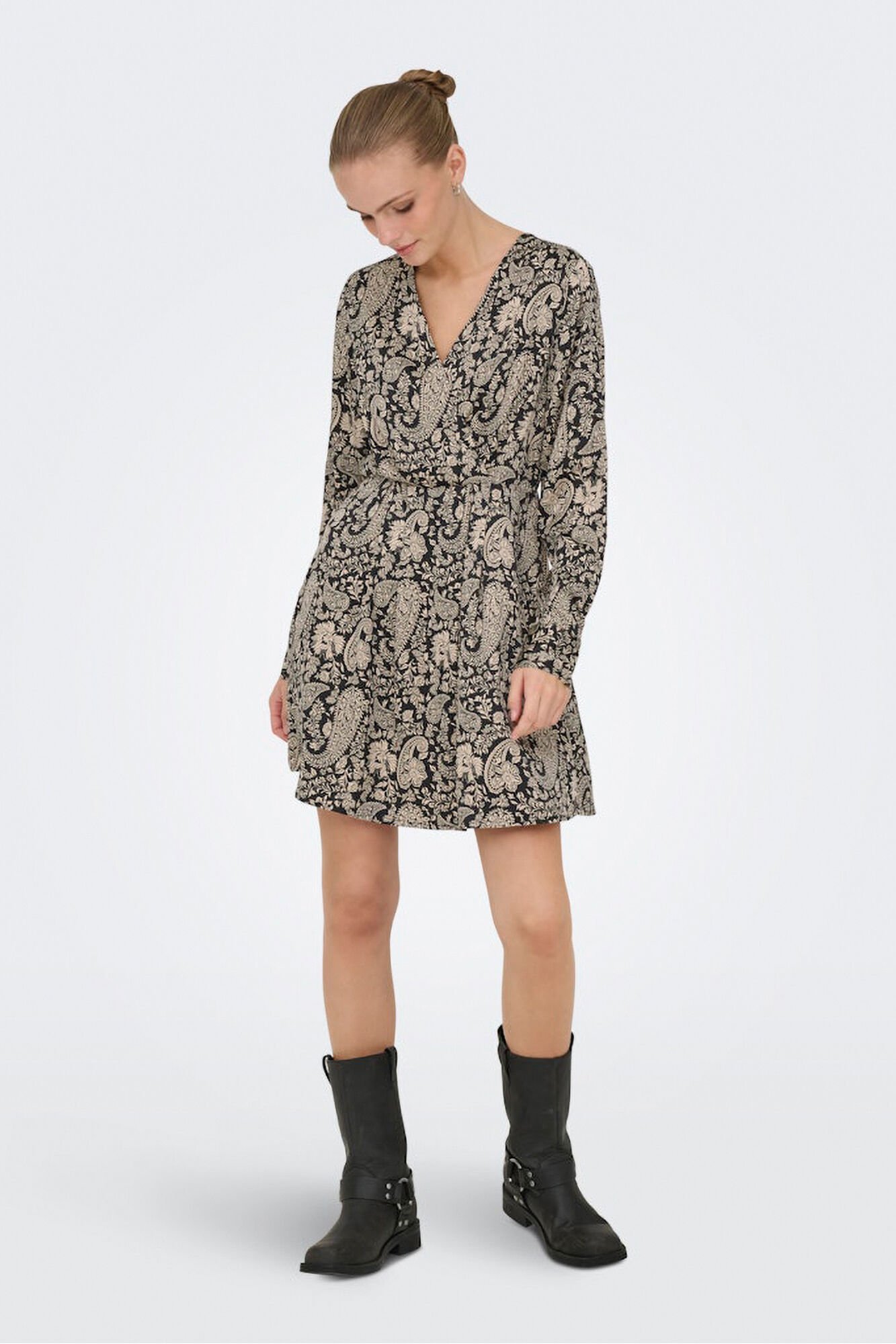 Only Vestido curto de cetim