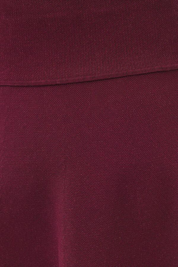 Oxxo Minifalda con vuelo burdeos