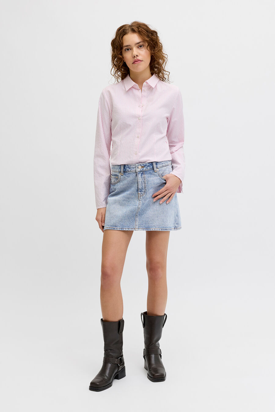 Falda denim tiro medio