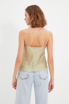 Trendyol Top de al&ccedil;as acetinado