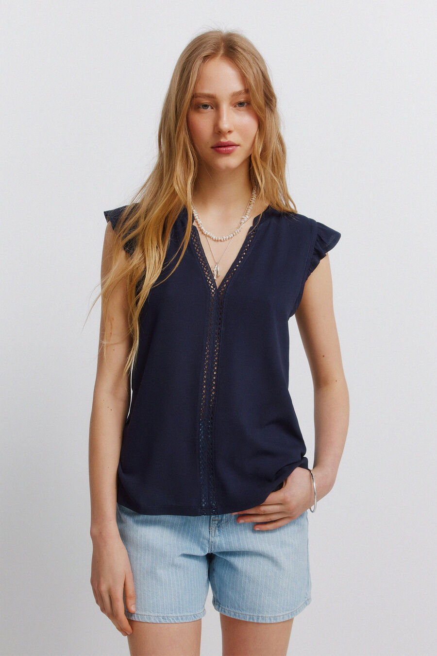 Camiseta volantes y lace