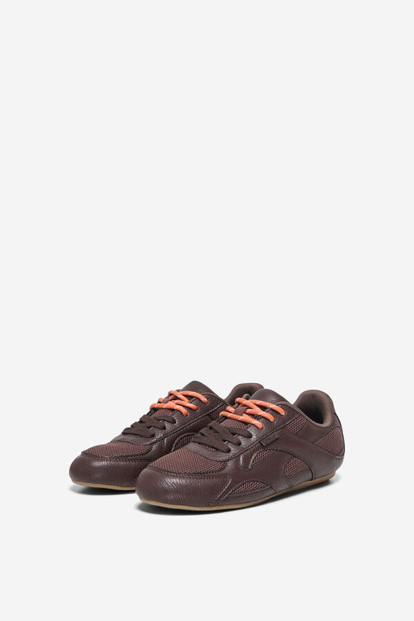 Only Zapatilla baja contraste marr&oacute;n